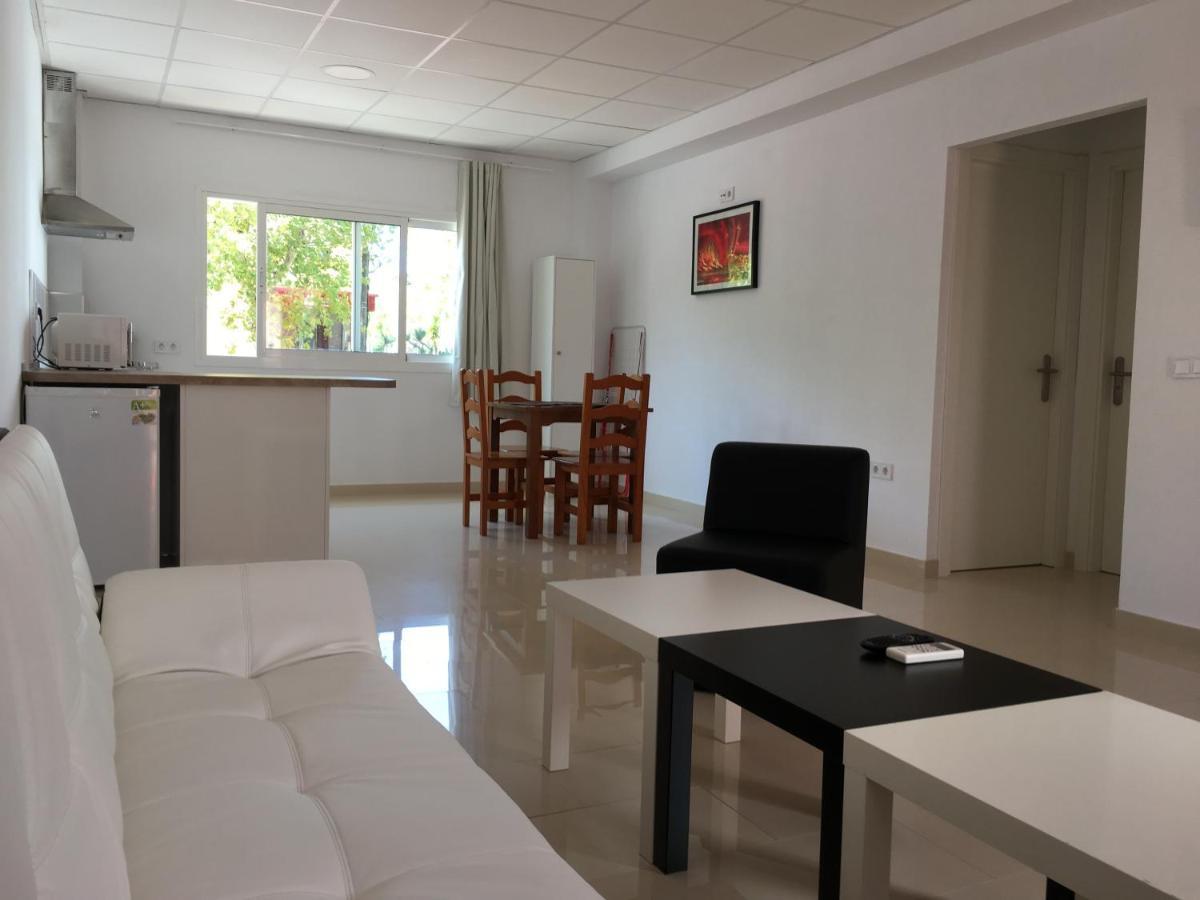 Apartamentos Carmen Teresa Torremolinos Dış mekan fotoğraf