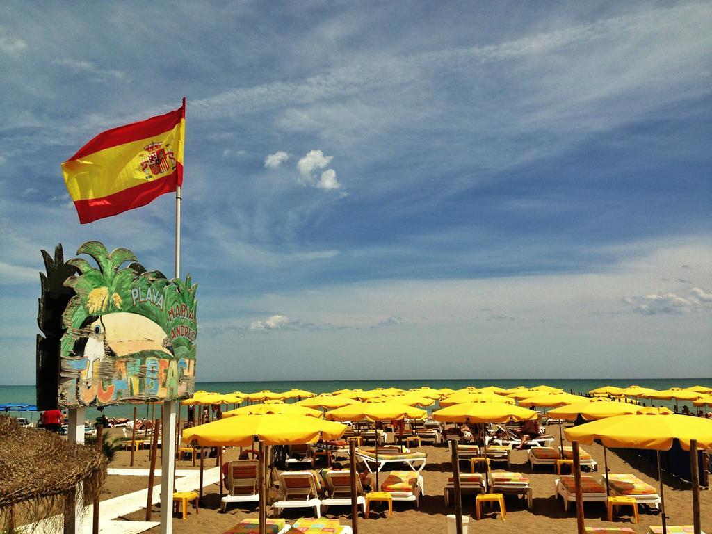 Apartamentos Carmen Teresa Torremolinos Dış mekan fotoğraf