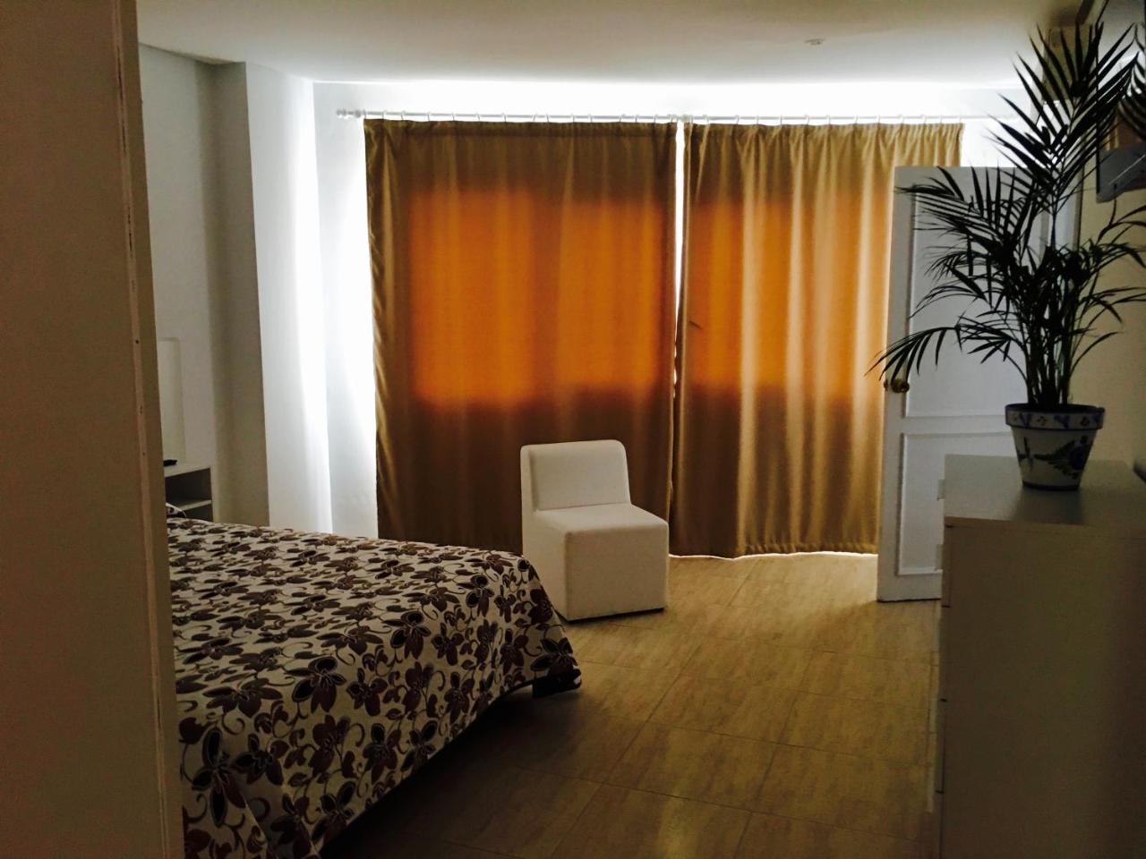 Apartamentos Carmen Teresa Torremolinos Dış mekan fotoğraf